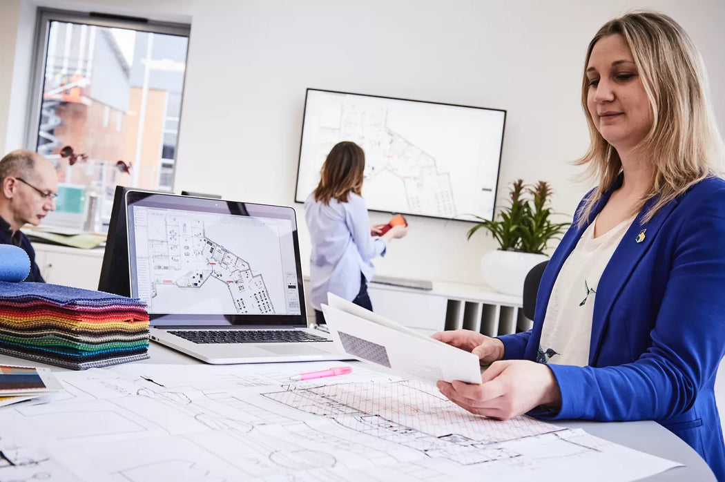 Clevertouch IMPACT LUX